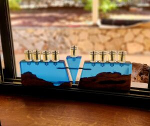 Blue chanuke menorah mode lior