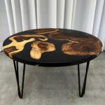 -_שולחן בשילוב עץ סיסם הודי ובעיצוב מיוחד. קוטר 60 סמ, ניתן לרכוש שולחן בקוטר 40 או 80 תואם. (1)